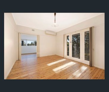 Convenient and Cozy Vineyard Living - Photo 2