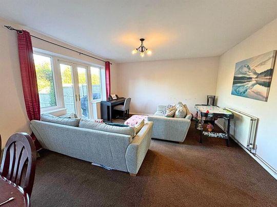 3 bedroom Mid Terraced House to let - Photo 1