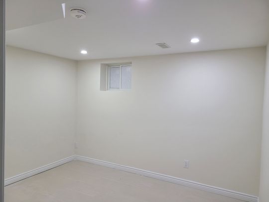 For Lease - 383 Jay Crescent, Orangeville, Ontario - Photo 1