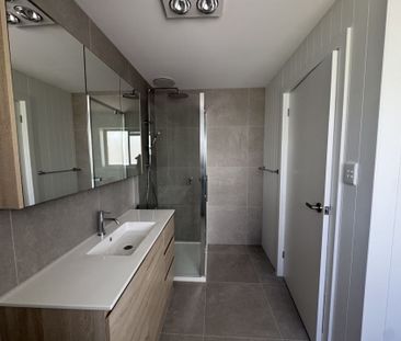 Convenient Location, Live Here! - Photo 3