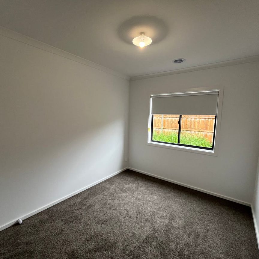 Brand-New 4-Bedroom Family Home with 2 Living Areas & Modern Comfort Throughout - Photo 1