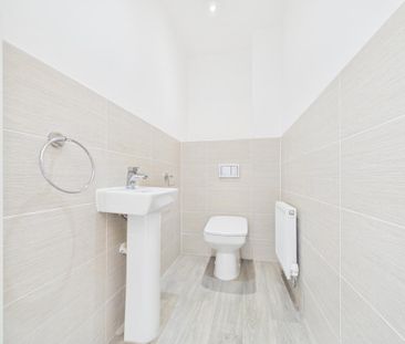 3 bedroom semi-detached house to rent - Photo 6