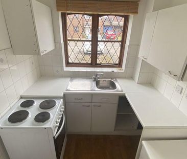 1 bedroom end of terrace house to rent - Photo 2