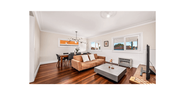 Freshly Renovated 4-Bedroom House with Additional Studio in Mayfield West - Photo 1