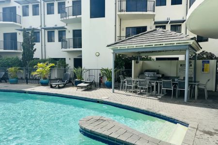 Come home and relax in this spacious 3-bedroom waterfront beauty - Photo 5