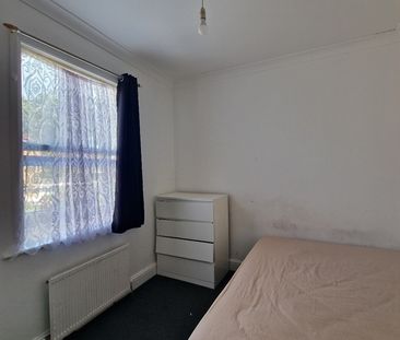 Room in a Shared House, Markhouse Road, E17 - Photo 3