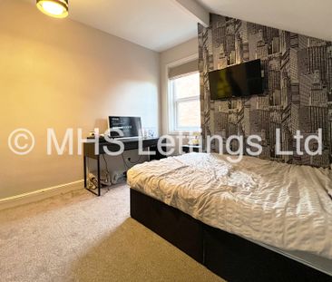 5 Bedroom Mid Terraced House for rent in St. Michaels Terrace - Photo 4