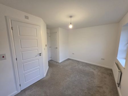 Admiral Avenue, HP2 7BP, Hemel Hempstead - Photo 2