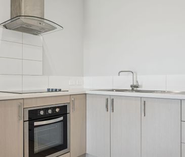 10/4 Albion Street, East Cannington WA 6107 - Photo 6