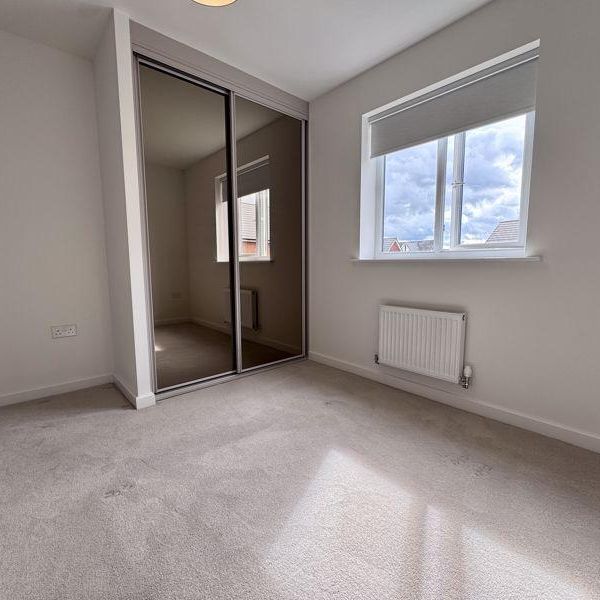 4 bedroom detached house to rent - Photo 1