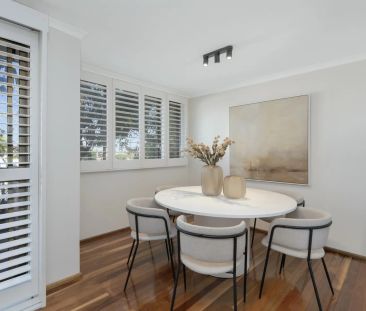 Stylish Two-Storey Apartment Retreat in Peaceful Garden Setting - Photo 3