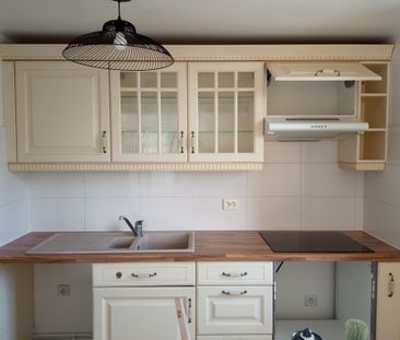 Appartement de type F2, en duplex dans résidence verdoyante - Photo 1