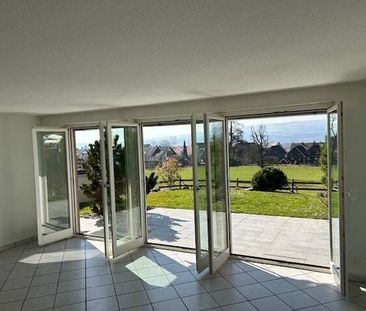 Beautiful 4.5-room single-family house with garden in Ottenbach - Foto 1