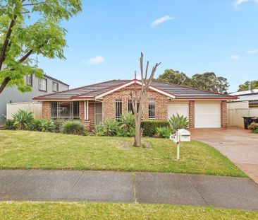 Immaculately Presented Family Home in Prime Glenwood Location! - Photo 6