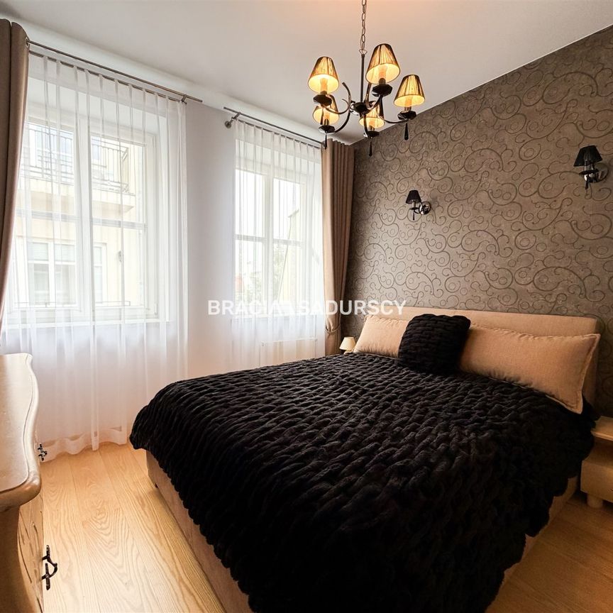 Przestronne 106m przy Rynku, ochrona 24/7, parking - Photo 1