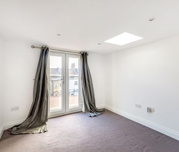 5 bedroom terraced house to rent - Photo 4