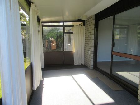 Riccarton – 3 bedroom unit. 1 bathroom - Photo 5