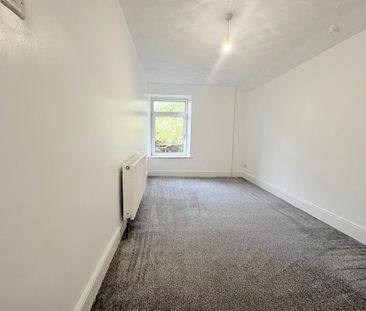 4 bedroom terraced house to rent - Photo 5