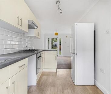 3 bedroom terraced house to rent - Photo 6