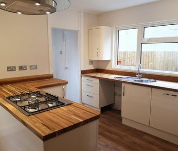 3 bedroom terraced house to rent - Photo 1