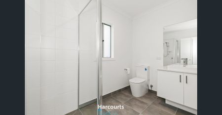 For Rent – Modern Family Home in the Heart of Kalkallo! - Photo 2