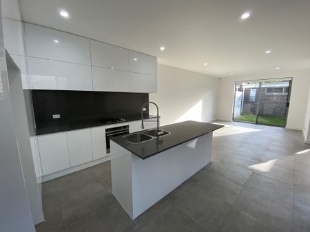 37 Grove Street, St Peters NSW 2044 - House For Rent | Domain - Photo 4