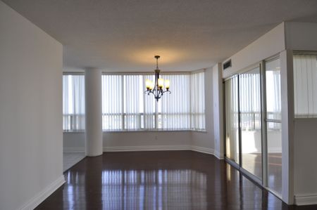 For Lease - 400 Webb Drive Unit# 1903 Primary Bedroom, Mississauga, Ontario - Photo 2