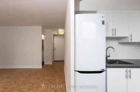 For Lease - 485 Huron Street Unit# 402, Toronto, Ontario - Photo 4