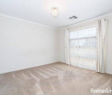 Modern Family Vila - Photo 3