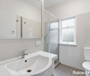 Walk to University! - Photo 4