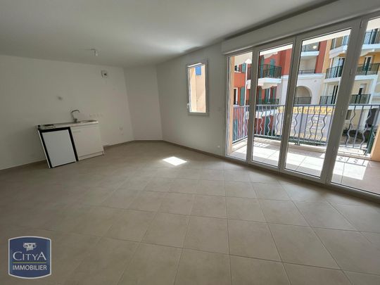 Location Appartement 1 pièce 48m² PORT DE BOUC 13110 - Photo 1