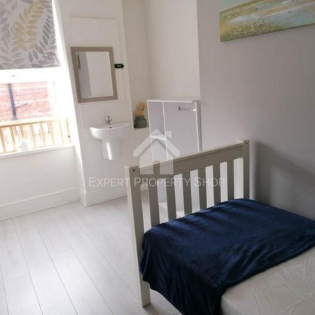 1 bedroom in a house share to rent - Photo 3