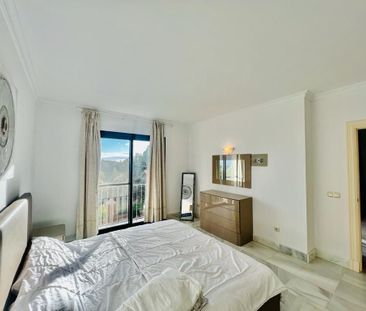 2 bedroom luxury Flat for rent in Benahavís, Andalusia - Photo 5