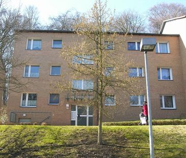 Schöne helle 3 Zimmer Wohnung mit Blick ins Grüne! - Photo 1