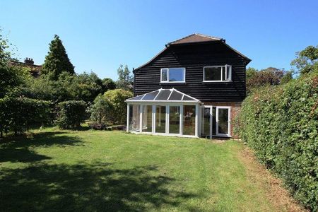 3 bedroom detached house to rent - Photo 5