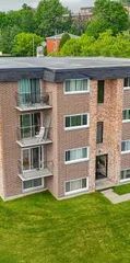 1 room apartment of 74m² in Sherbrooke - Photo 1