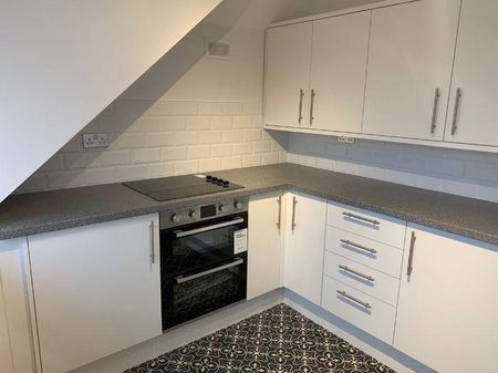 2 bedroom flat to rent - Photo 3