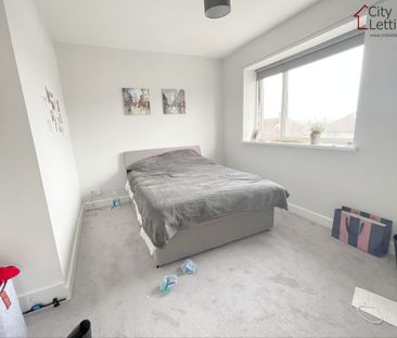 2 Bedroom Mid Terraced House - Photo 3