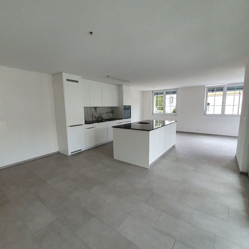 Moderne 4.5-Zimmer-Wohnung im Erdgeschoss in Bauma - Foto 1