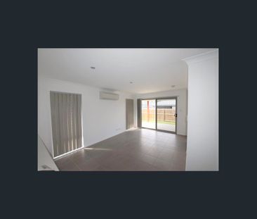 31 Nova Street, Waterford, Qld 4133 - Photo 3