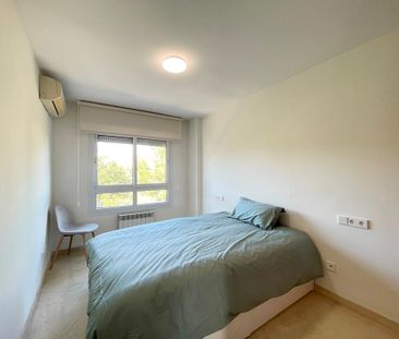 Comodo apartamento amueblado con vistas al mar, 4 dormitorios, terr... - Photo 5