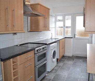 2 bedroom terraced house to rent - Photo 2