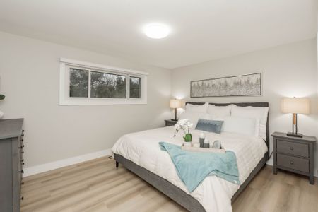 For Lease - 51 Delmar Drive, Hamilton, Ontario - Photo 4