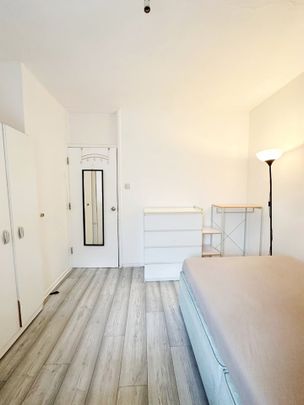 Room in a Shared Flat, Bradley House, E3 - Photo 1