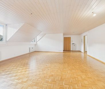 Grosszügige 5.5-Zimmer Dachwohnung in Rothenfluh, Kanton BL - Foto 1