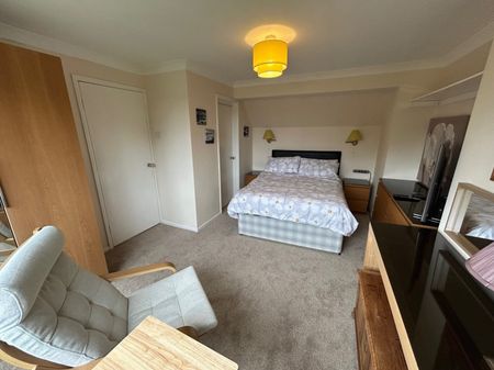 King Charles Road, Halesowen, West Mi... - Photo 2