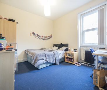 6 bed terraced house to rent in Cavendish Place, Jesmond, NE2 - Photo 4