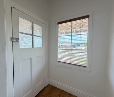 16 Bruce St, Laverton, Vic 3028 - Photo 1