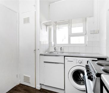 Studio to rent - Photo 2