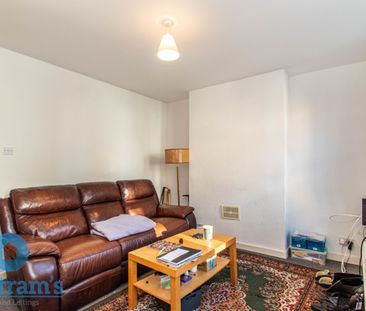 2 bed End Terraced House for Rent - Photo 2